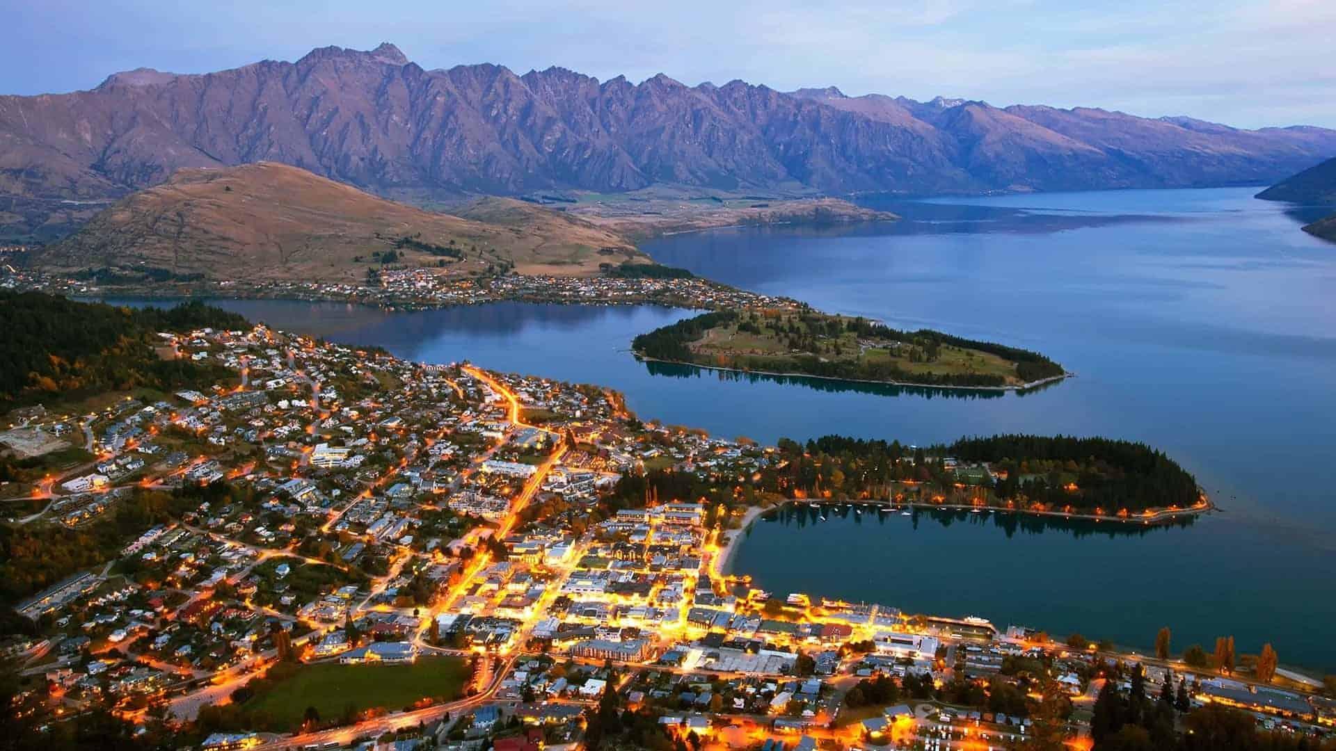 what to in queenstown at night