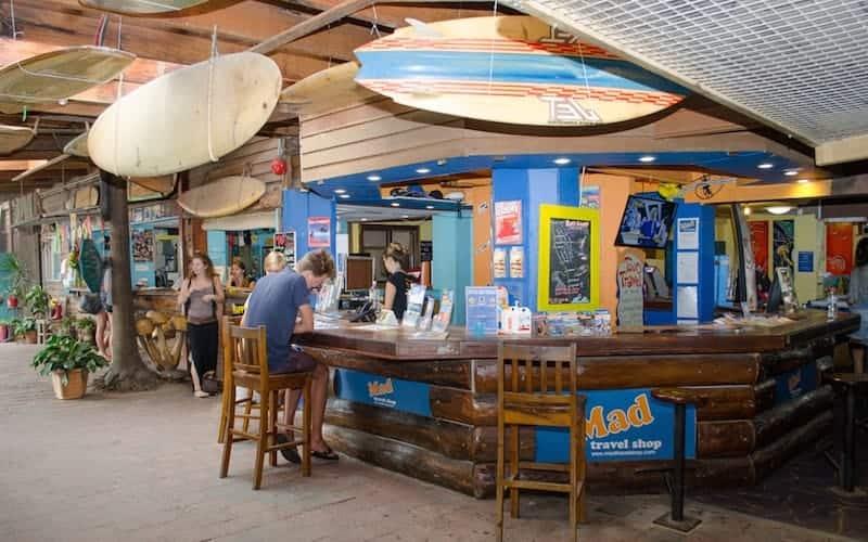 arts factory lodge hostel byron bay