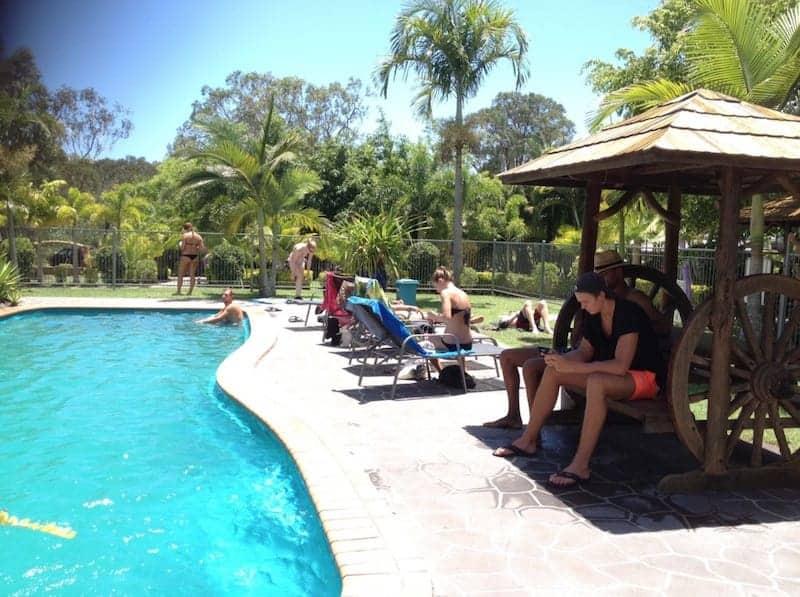 swimming pool at 1770 southern cross backpackers