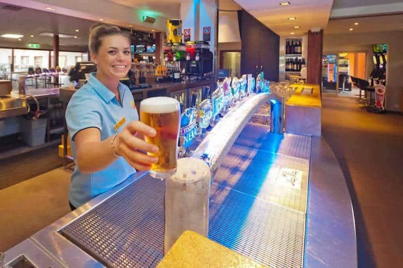 coffs harbour backpackers bar