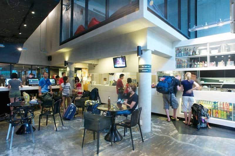 dining at lub d siam bangkok backpackers