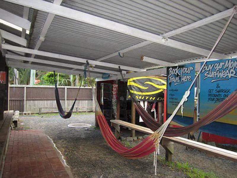 spot x surf camp hostel arrawarra