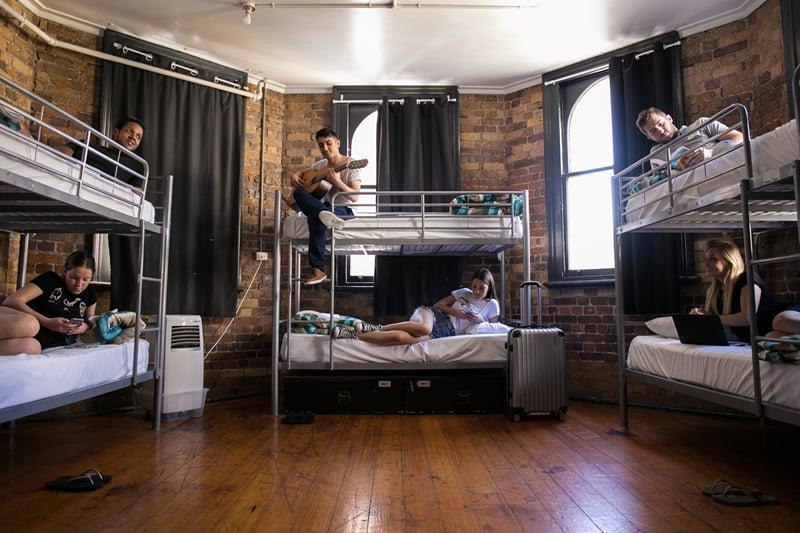 6 bed dorm at nomads hostel brisbane