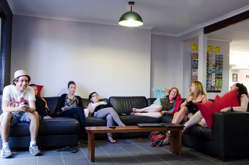 group accommodation airlie beach
