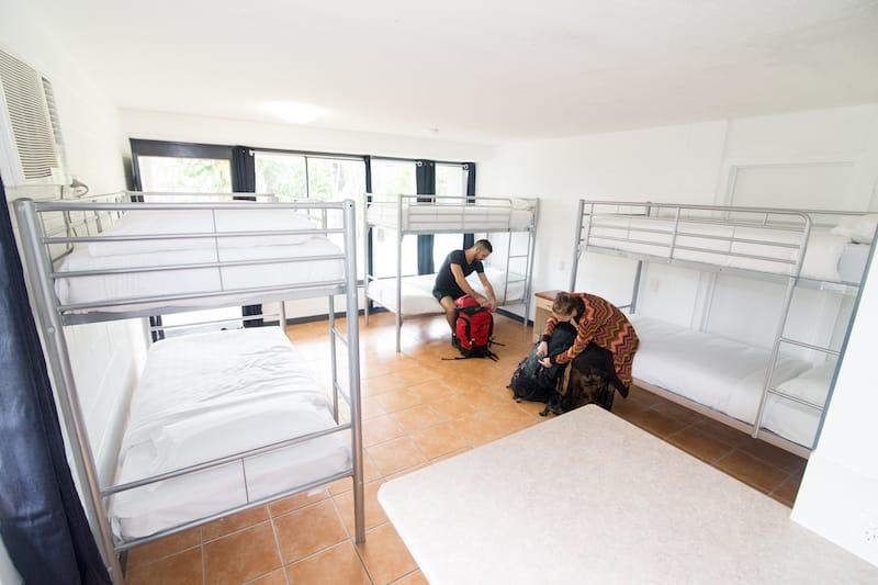 accommodation for groups in airlie beach