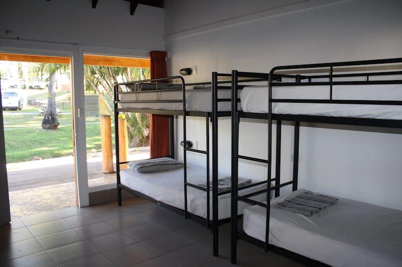 group accommodation airlie beach