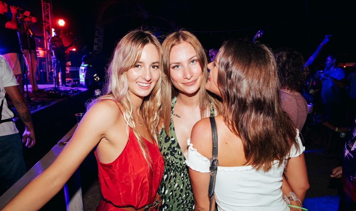 Girls partying on magentic island